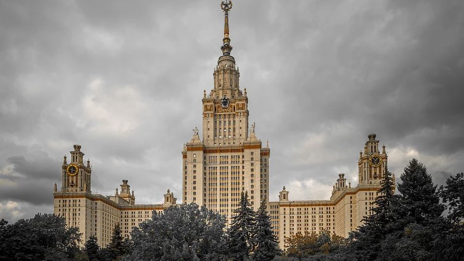 Названы сроки подачи документов на поступление в вузы