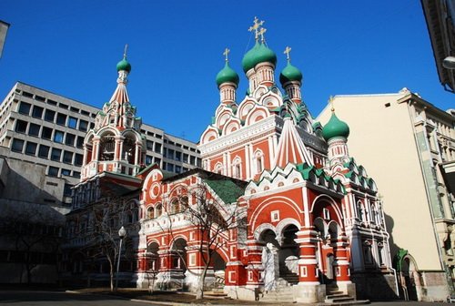 На строительство храмов в Москве жертвуют около 3 млрд руб. в год