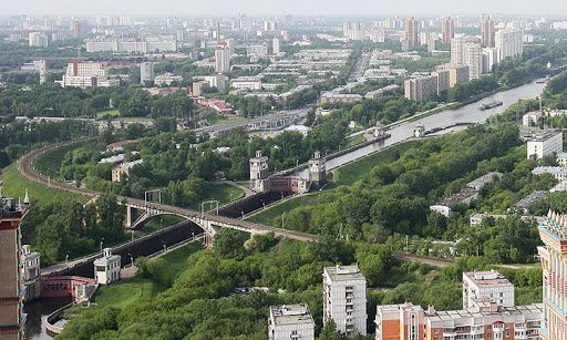 В Покровском-Стрешневе построят ледовую арену и реконструируют стадион 