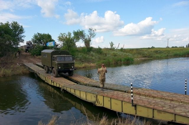 Военнослужащие ЗВО наведут пять мостов через реки в Тульской области