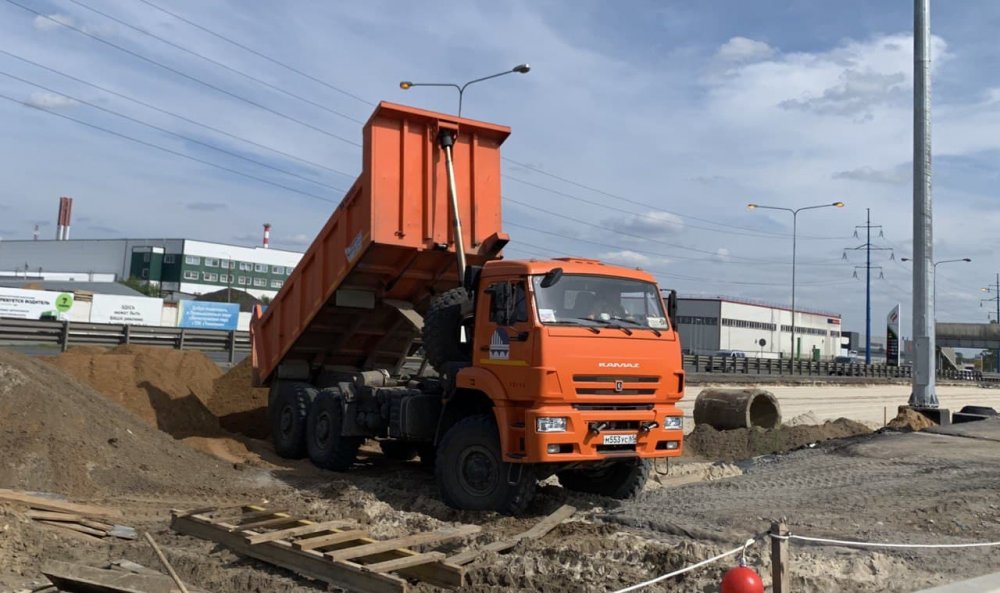 Как проходит возведение опор эстакад на участке Южной рокады