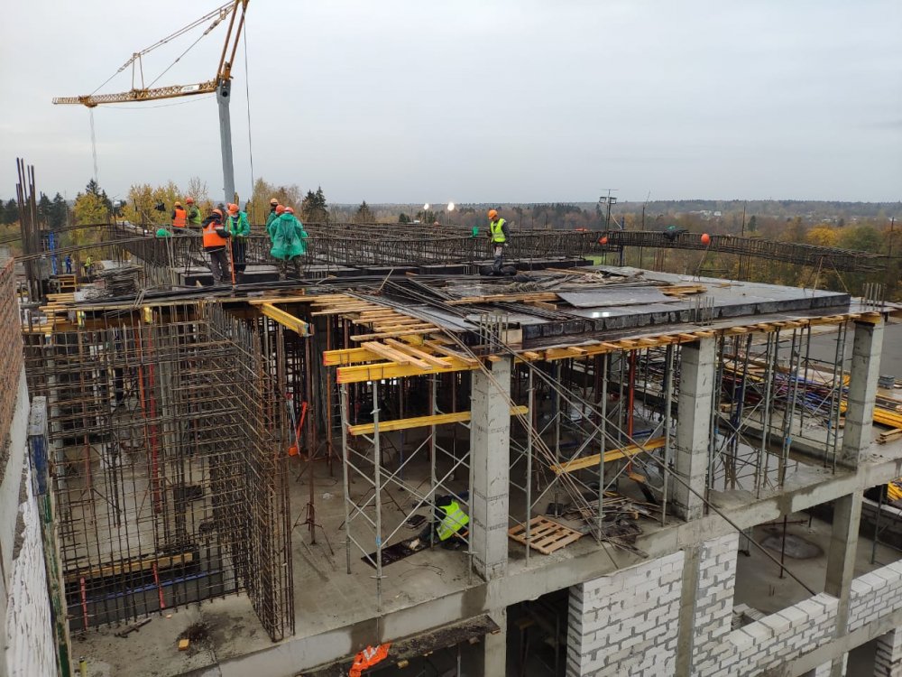 В Тропарево продолжается строительство школы на 275 мест