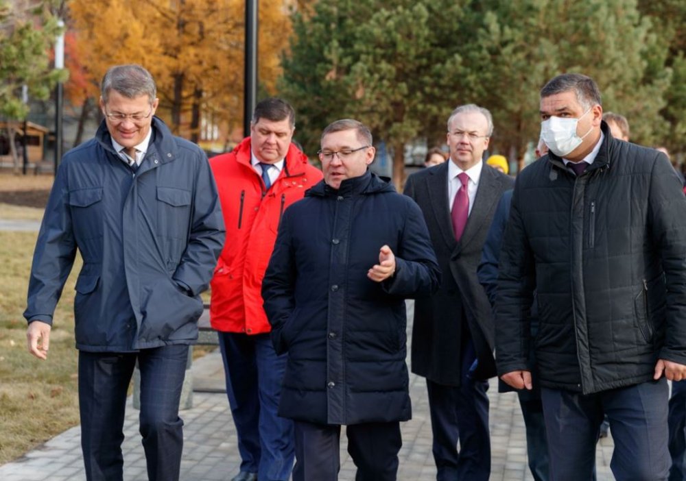 Глава Минстроя России Владимир Якушев принял участие в открытии уфимского парка «Первомайский» после реконструкции